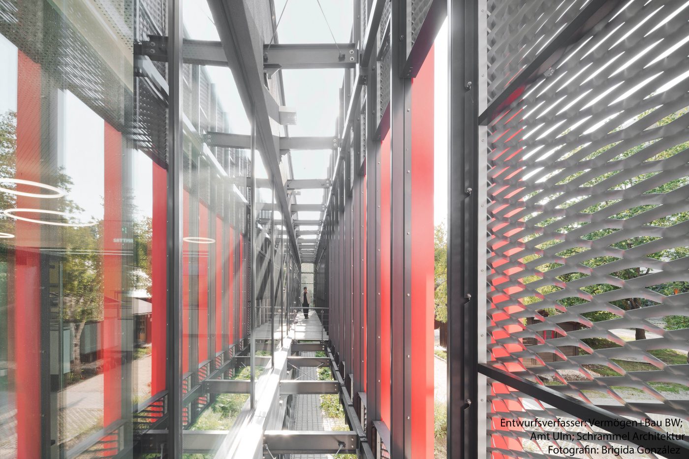 Außenansicht Universität Ulm geplant von vtechnik Planung GmbH