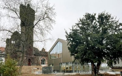 Universität für Wirtschaft und Recht in Oestrich-Winkel